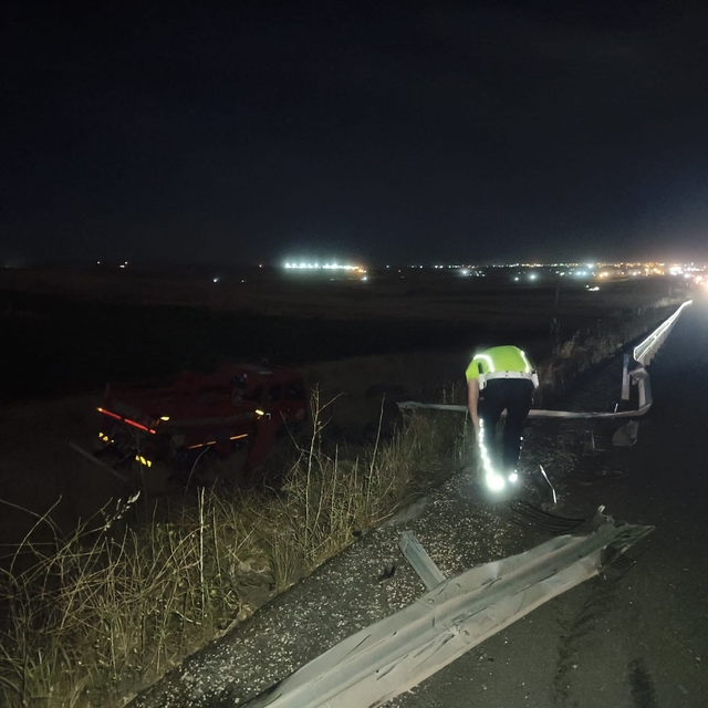 Siverek'te minibüs ile arazöz çarpıştı: 8 yaralı