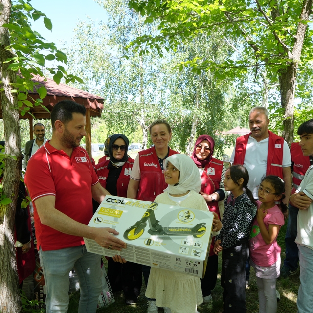 Palandöken Kızılay'dan örnek program