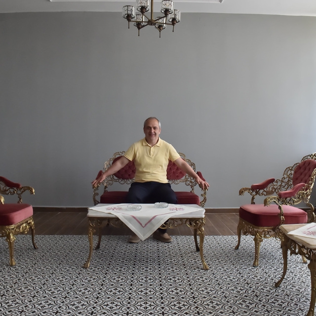 Zeki Müren'e komşu hatıra: Erzurum Olgunlaşma Enstitüdeki tarihî takım
Bir...