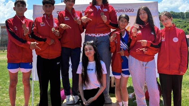 Aşkaleli sporcular Ordu'da Türkiye yarı finallerine yükseldi