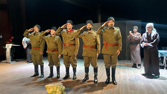 "Medine Müdafaası" ayakta alkışlandı