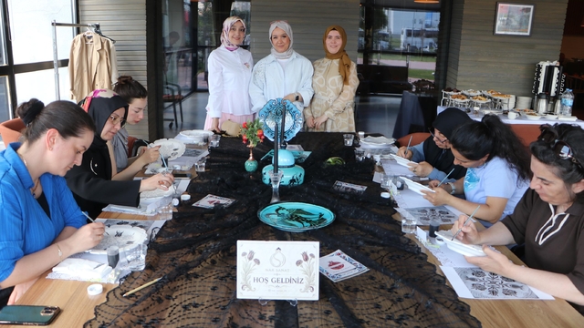 3 arkadaş, geleneksel Türk sanatlarını workshoplarla tanıtıyorlar