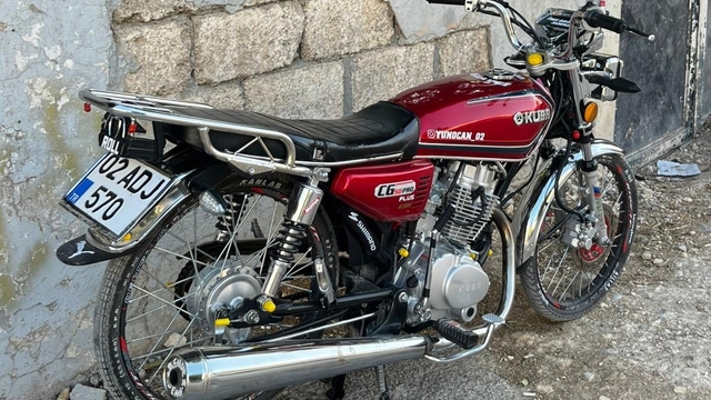 Park halindeki motosiklet çalındı