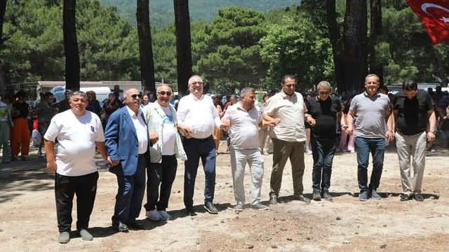 Kazdağı eteklerinde Karadeniz rüzgarı
20.Yayla Şenliği coşkuyla gerçekleştirildi