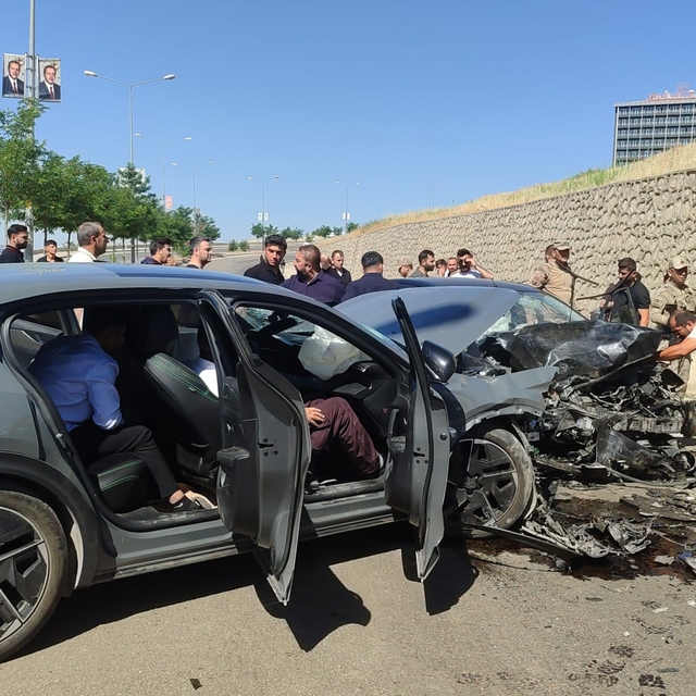 Karşı şeride geçen otomobille cip çarpıştı: 1 ölü, 3 yaralı