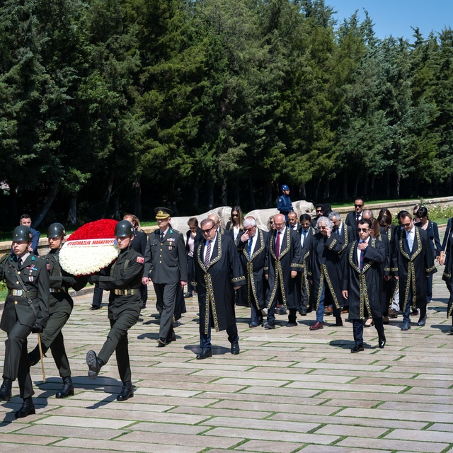 Uyuşmazlık Mahkemesi heyetinden Anıtkabir'e ziyaret