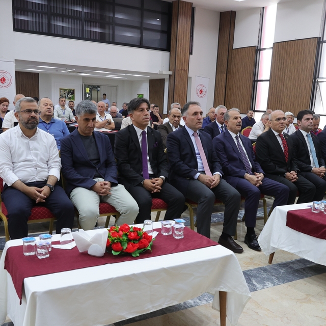 Öğretmenevi ve akşam sanat okulu müdürleri Hakkari'de buluştu