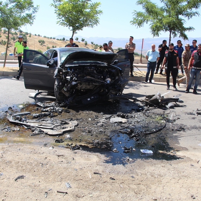 Şırnak'ta feci trafik kazası: Öğretmen hayatını kaybetti, 3 kişi yaralandı