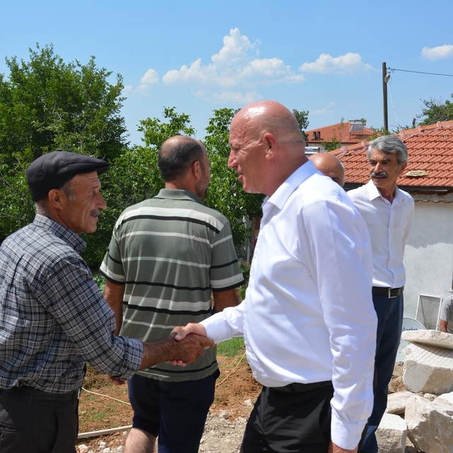 Başkan Kumral mahallelerde süren çalışmaları yerinde inceledi