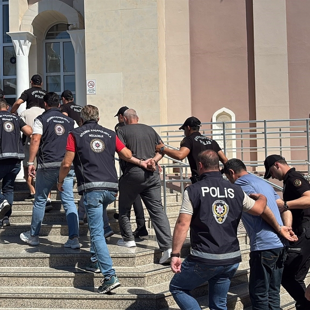 Fethiye merkezli göçmen kaçakçılığı operasyonunda 18 şüpheli adliyeye sevk...