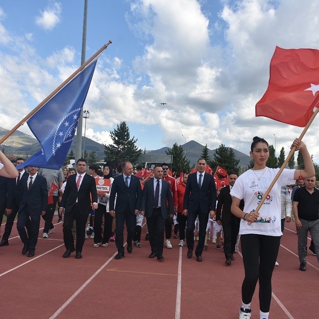 GSB'den davet: "Okullar bitti haydi çocuklar spora"