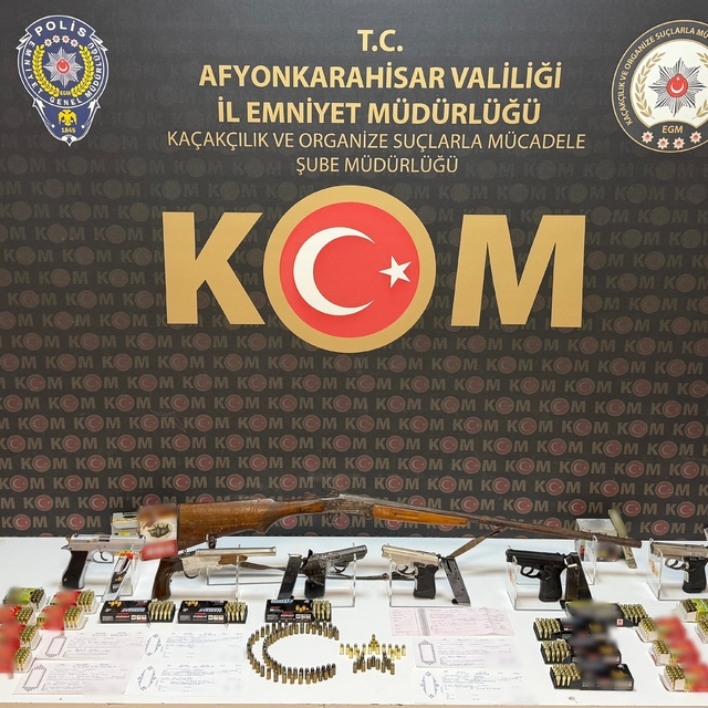 Afyonkarahisar'da tefeci operasyonu: 5 gözaltı