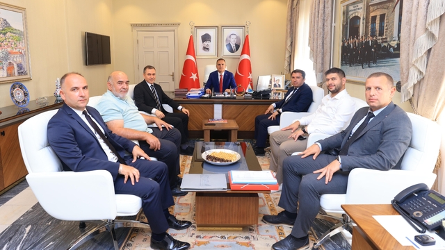Muğla Valisi Akbıyık, Kızılay'ın Muğla'daki faaliyetleri hakkında bilgi aldı