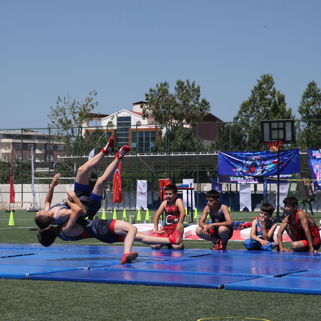 Van'da yaz spor okulları törenle açıldı