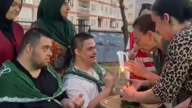Özel rehabilitasyon merkezindeki öğrencilere temsili asker eğlencesi düzenlendi