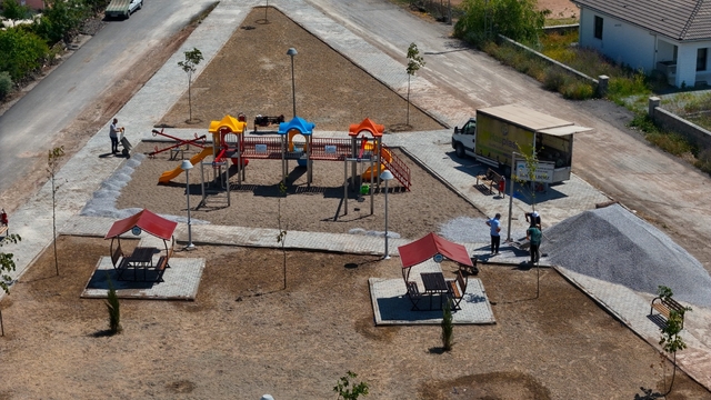 Büyükşehir Belediyesi, Çevril Mahallesi'nde yeni park alanı inşa etti