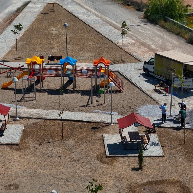 Büyükşehir Belediyesi, Çevril Mahallesi'nde yeni park alanı inşa etti