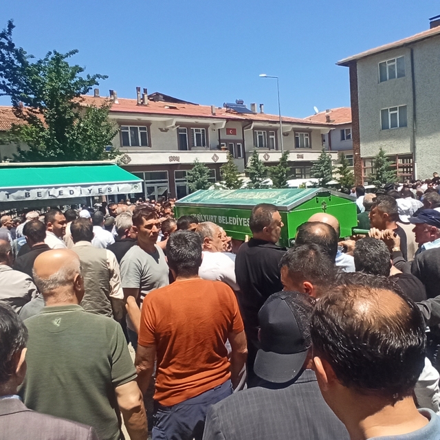 Tokat'ta otomobilin devrilmesi sonucu ölen kişi son yolculuğuna uğurlandı