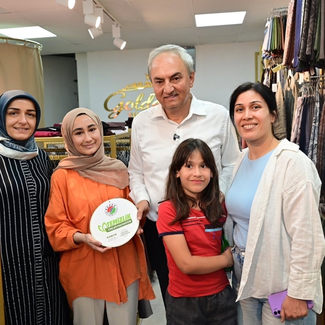 Kepez'de sokakları pırıl pırıl yapacak proje
İlçenin "En Temiz Sokağı" ve "...