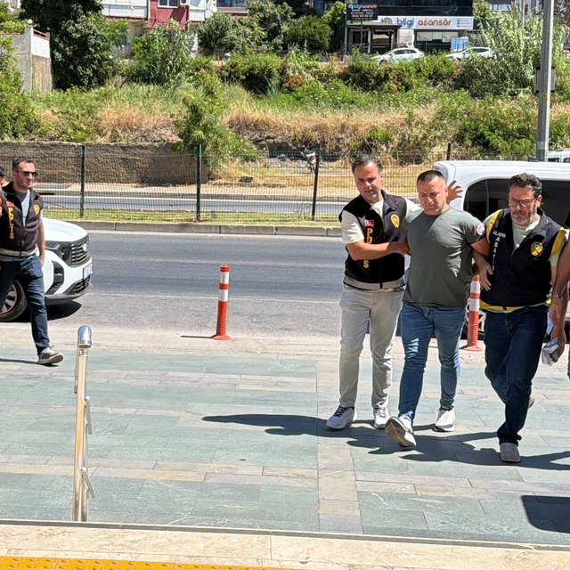 Alanya'da 1 kişinin öldüğü silahlı kavgayla ilgili 2 şüpheli tutuklandı