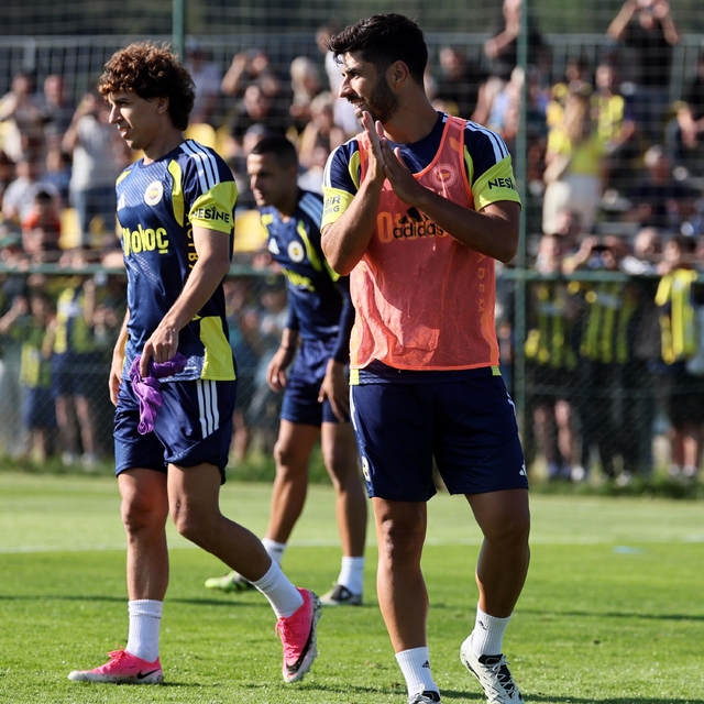 Fenerbahçe günü çift antrenmanla tamamladı