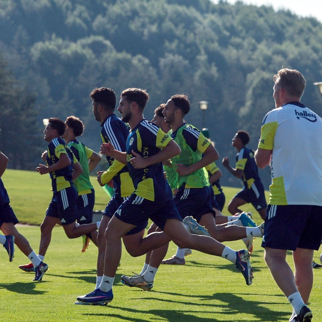 Fenerbahçe günü çift antrenmanla tamamladı