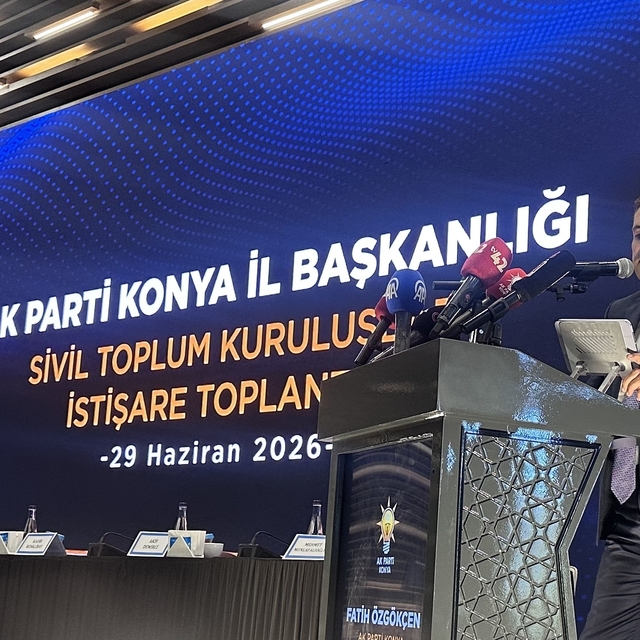 AK Parti Konya'da sivil toplum kuruluşlarıyla istişare toplantısında buluşt...