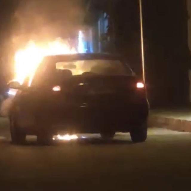 Gaziantep'te seyir halindeki otomobil alev aldı