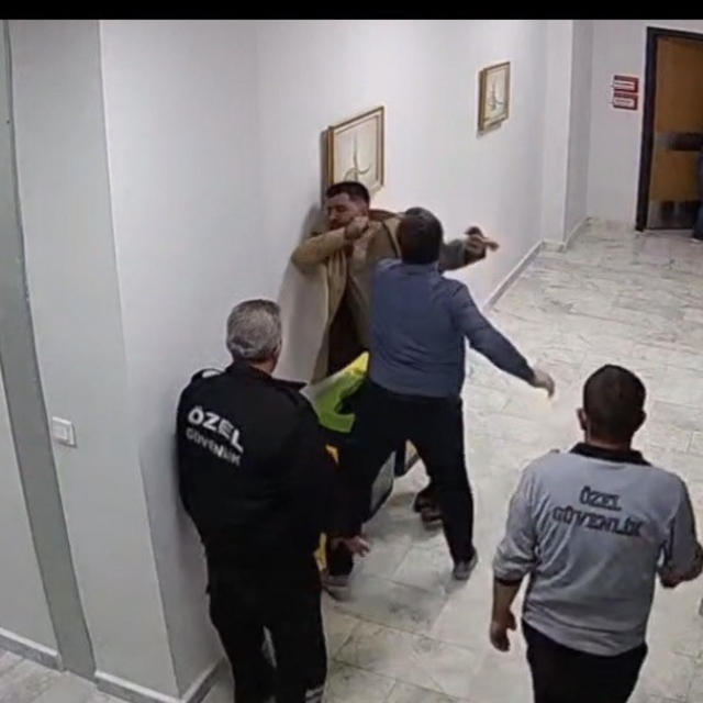 Hastane müdürünün darbettiği personel konuştu