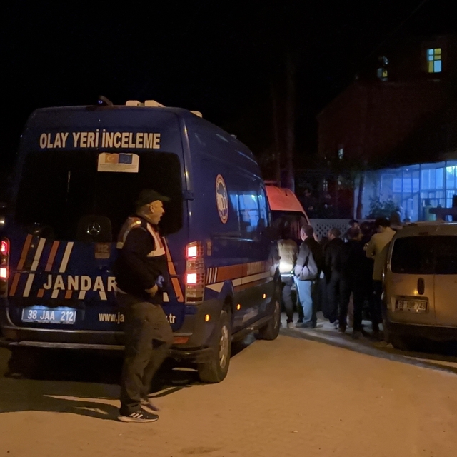 Camide 2 kişiyi bıçakla öldüren saldırganın asıl hedefi imammış