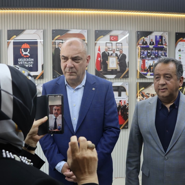 Milletvekili Gürcan, Milli Eğitim Bakanı Tekin'e yürütülen çalışmaları anla...