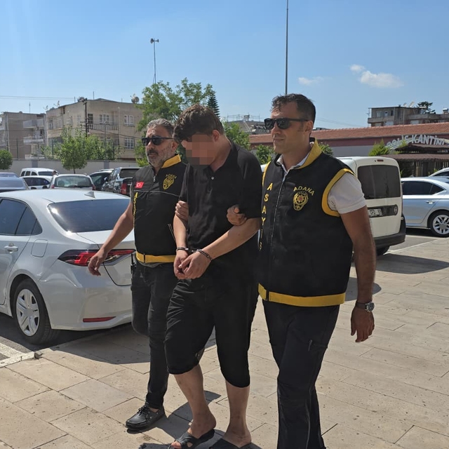 Kolundaki dövme 33 yıllık firari dolandırıcıyı yakalattı