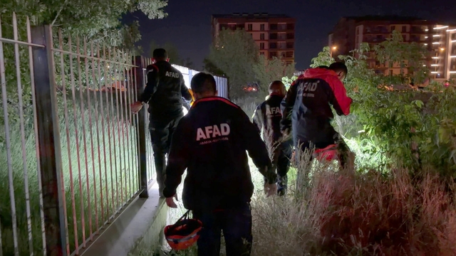Arazide ağlayan çocuk ihbarı ekipleri harekete geçirdi