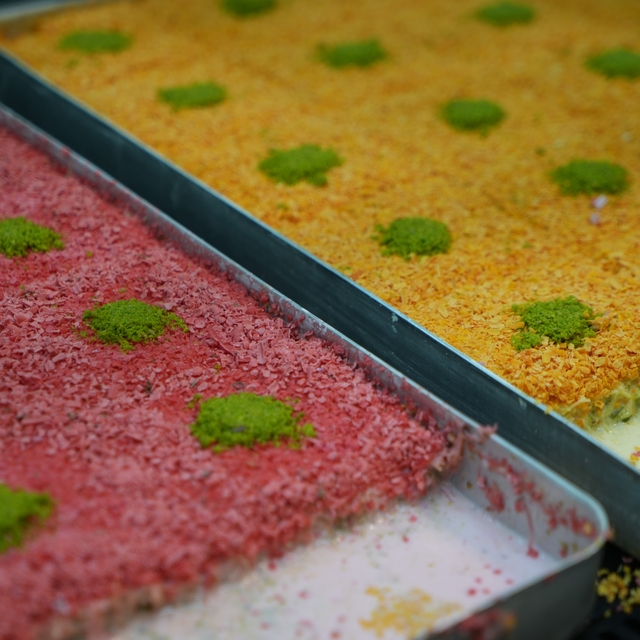 Soğuk baklavanın rakibi soğuk kadayıf yoğun ilgi görüyor
Gaziantep'ten yazı...