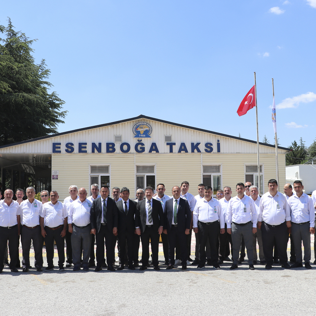 Ankara'daki taksiciler NATO Zirvesi'ne hazırlanıyor