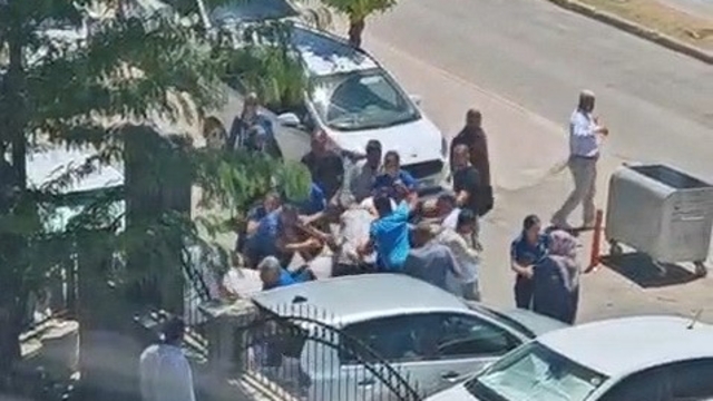 Adliye önünde yumruklu kavga