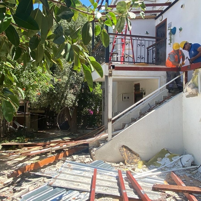 Bodrum'da kaçak olduğu belirlenen 53 yapı yıkıldı