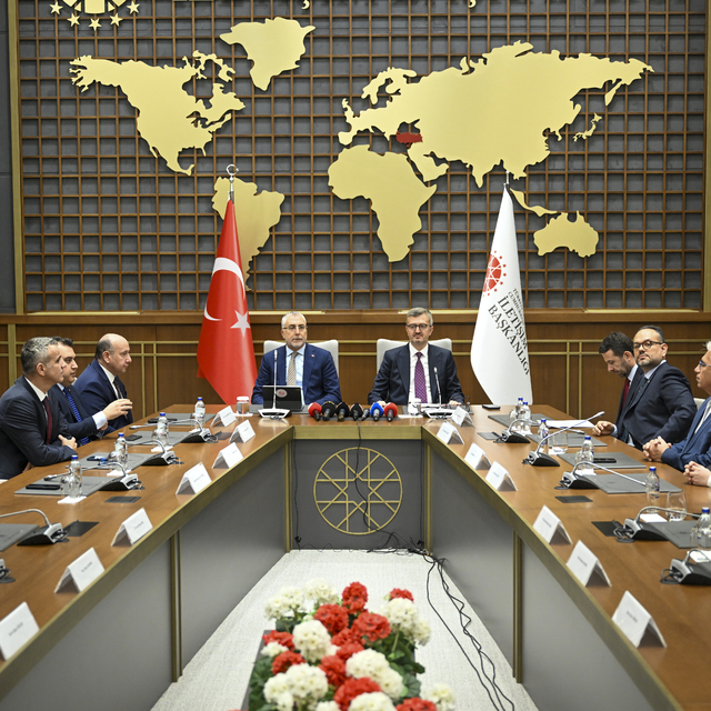 Bakan Işıkhan, medyada nitelikli iş gücünün artırılmasına yönelik protokolü...