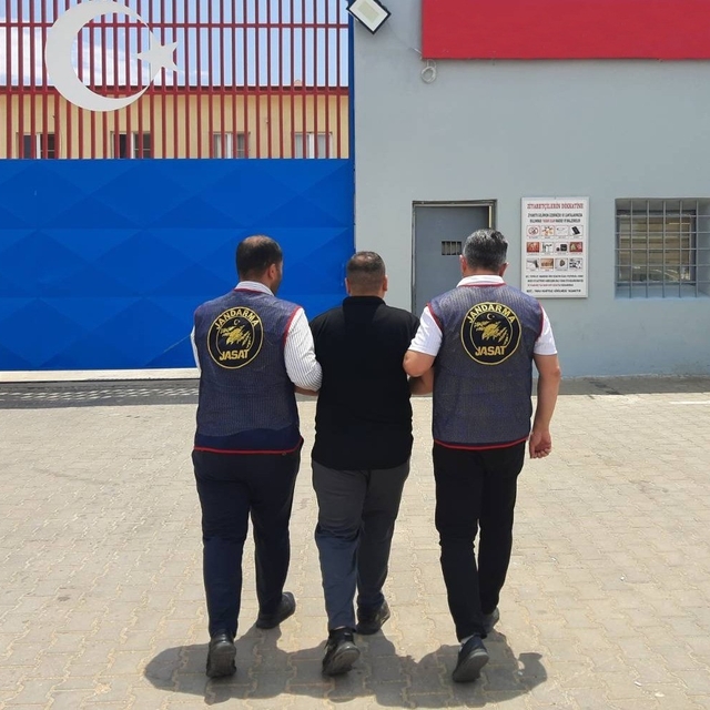 Gaziantep'te kesinleşmiş hapis cezasıyla aranan 2 şüpheli yakalandı