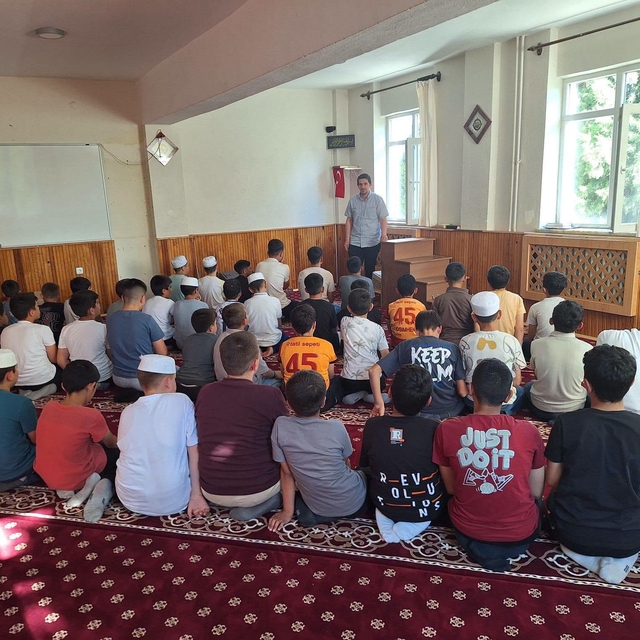 Hafızlık öğrencileri teknoloji bağımlılığı konusunda bilgilendirildi