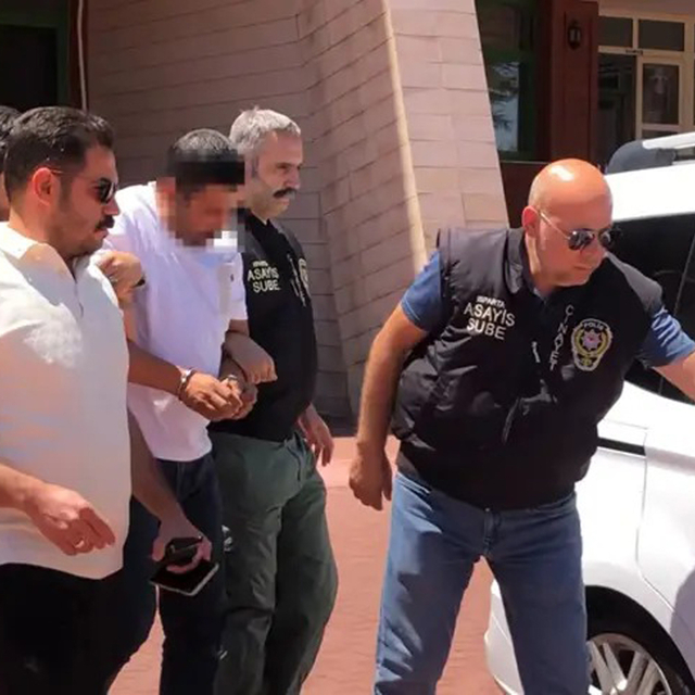 Anneden, özür dileyen oğlunun katiline tepki