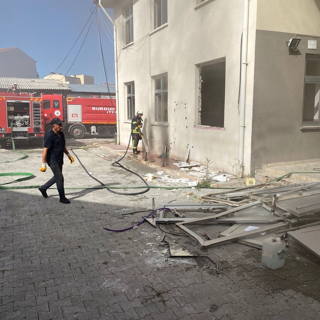 Burdur'da eski cezaevinde çıkan yangın söndürüldü