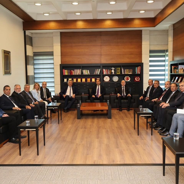 Başkan Özdemir İSO heyetine Niğde'nin yatırım potansiyelini anlattı