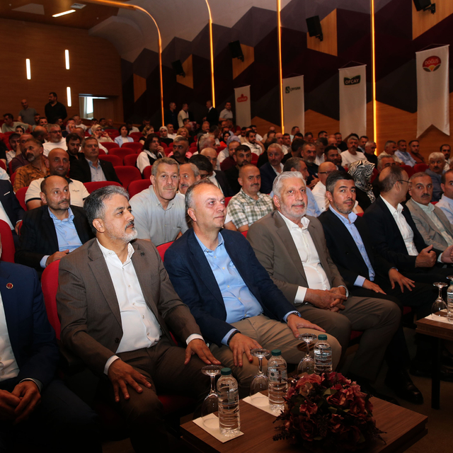 Öz Gıda-İş Sendikası Genel Başkanı Gülpolat, Rize'de genel kurulda konuştu:
