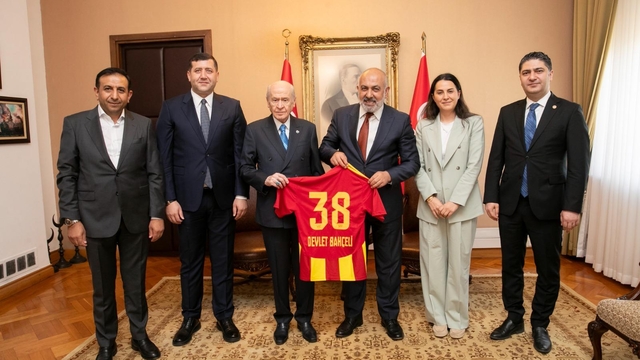 Kayserispor yönetiminden MHP Lideri Bahçeli'ye ziyaret