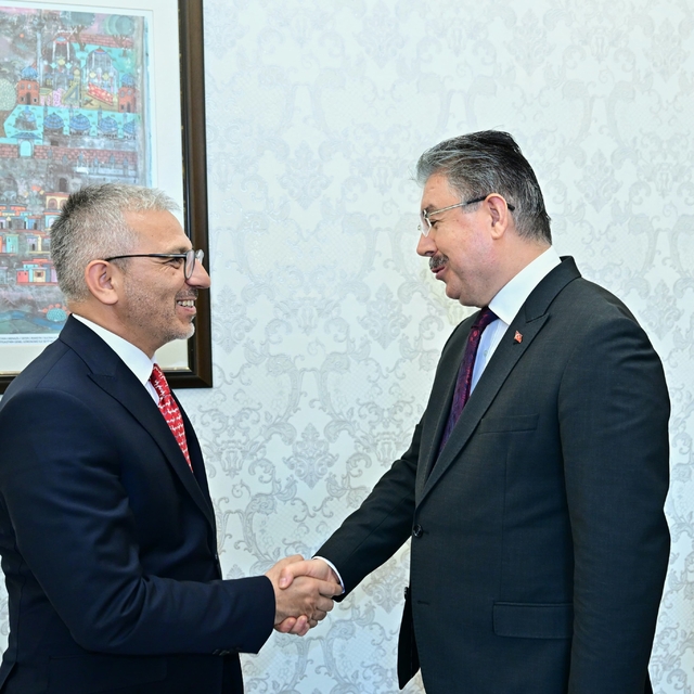 Türk Hava Kurumu'ndan Eskişehir Valisi Erdinç Yılmaz'a ziyaret