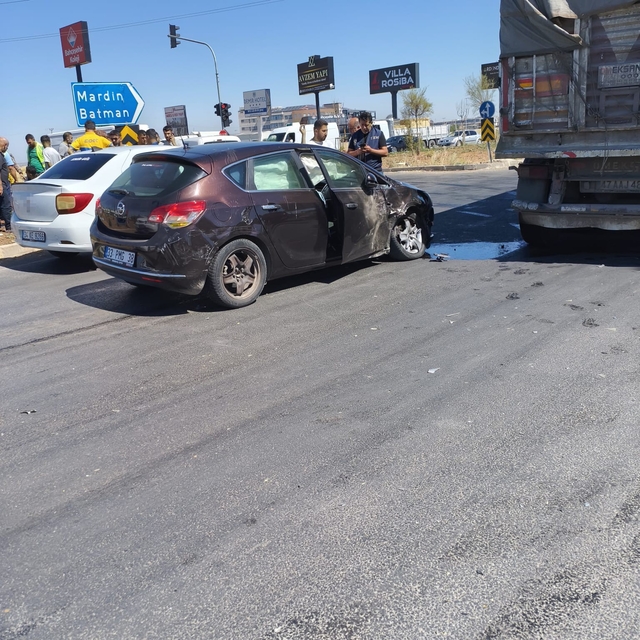Diyarbakır'da trafik kazası: 3 yaralı