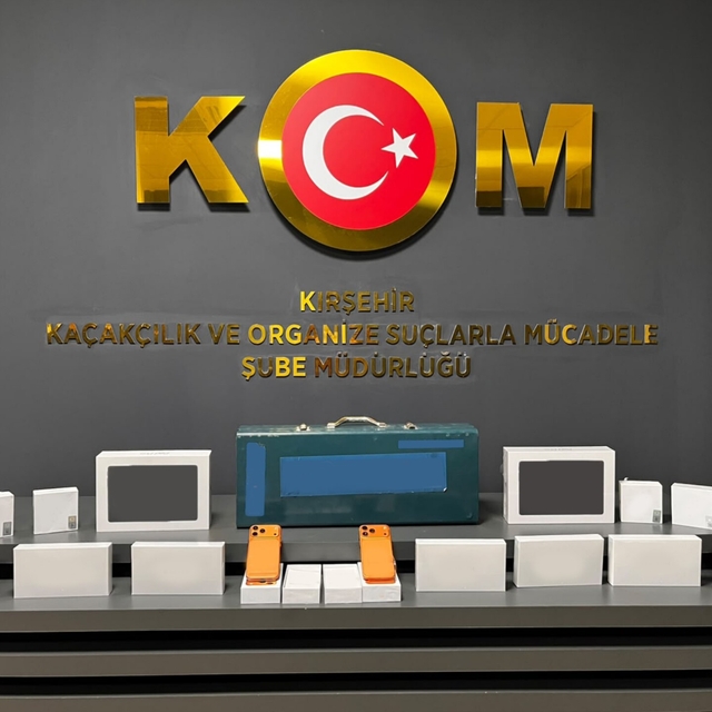 Kırşehir'de çok sayıda kaçak ürün yakalandı