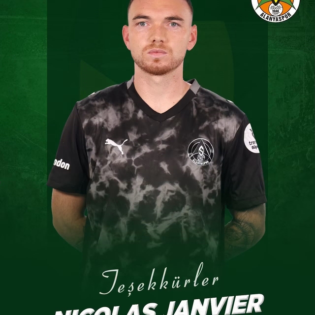 Alanyaspor'da Ertuğrul Taşkıran ve Nicolas Janvier ile yollar ayrıldı