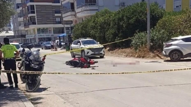 Otomobil ile çarpışan motosikletin genç sürücüsü hayatını kaybetti